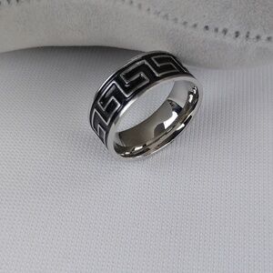 Silver Geometric Pattern Ring
